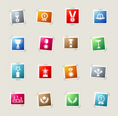 Medals and tropheys simply icons