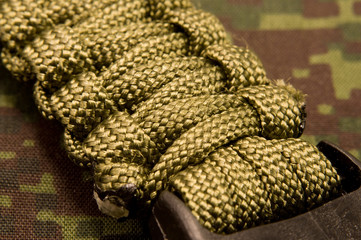 Parachute cord node weaving