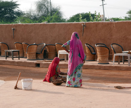Femmes indiennes au travail.