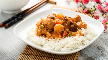 Reis mit süß-sauren Gemüse - rice with sweet and sour veggies