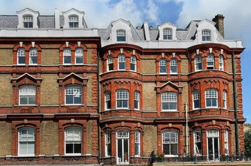 Fototapeta premium London, old fashioned apartment building 