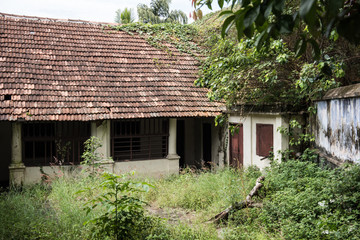 Fototapeta na wymiar Abandoned Residence in Kerala