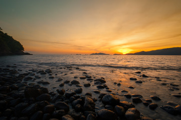 Obraz premium Sunrise in the morning, sunrise on the sea.