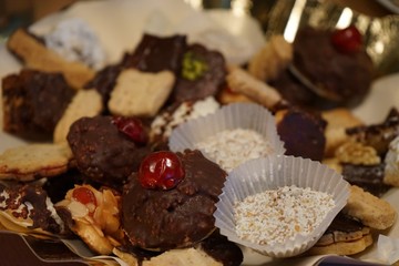 Buntes Weihnachtsgebäck