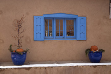 Fototapeta premium Blue Window in Sante Fe New Mexico
