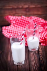 fresh milk in glasses