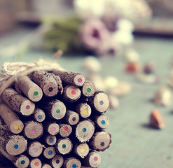 coloured pencil, colouful crayon