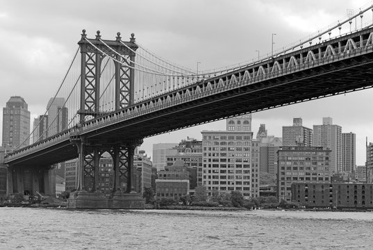 Manhattan Bridge and East River, New York City © nyker