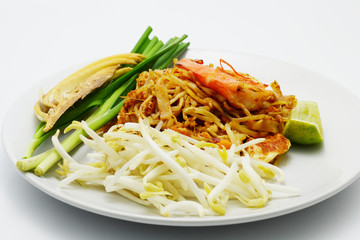 Thai style fried rice noodle with shrimp