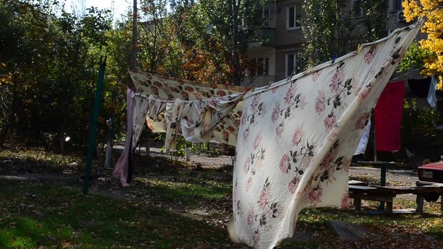 The linen develops on a wind.