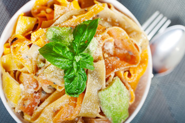 Parpadele with zucchini