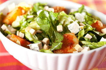Salad with tomatos, tuna fish and croutons