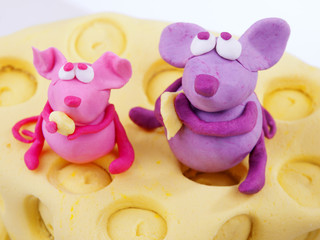 Mice on cheese fondant cake
