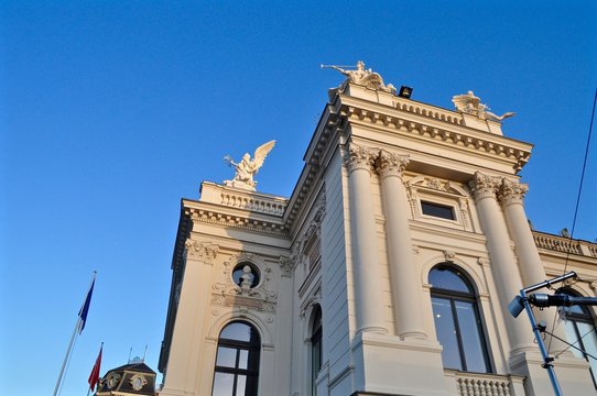 Opernhaus Z&uuml;rich im Abendlicht