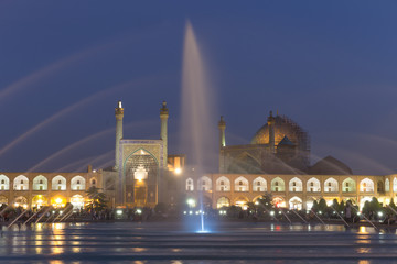 Fototapeta na wymiar Imam Mosque at Naghsh-e Jahan Square in Isfahan, Iran