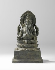 Fototapeta na wymiar Ganesha also known as Ganapati and Vinayaka, is one of the best-known and most worshipped deities in the Hindu pantheon.