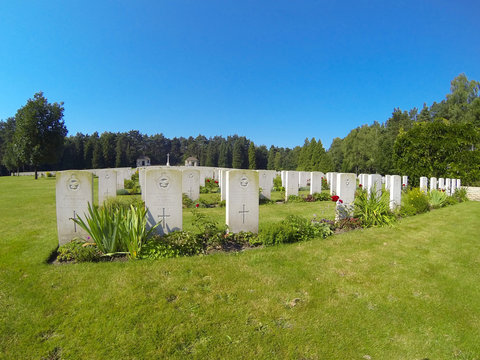Soldatenfriedhof in Becklingen