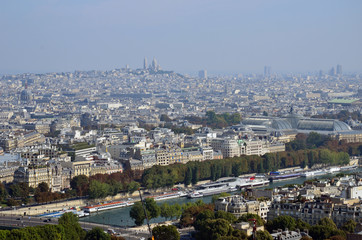 Fototapeta na wymiar aerial view of Paris from the Eiffel tower