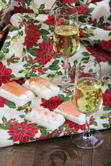 Tartine di gamberi e salmone