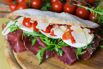 panino bresaola mozzarella di bufala