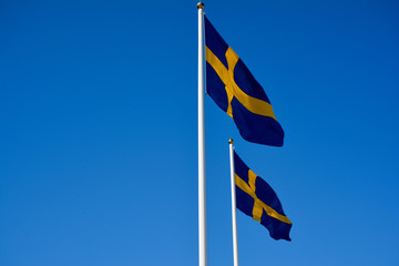 Fahnenmast mit schwedischen Flaggen
