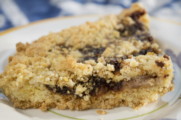jam crumble tart