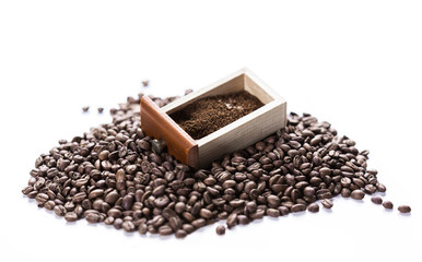 Roasted coffee beans