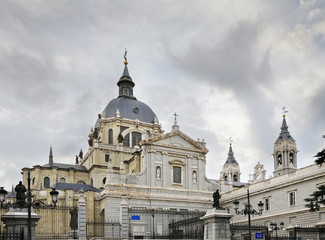 Fototapeta na wymiar Santa Maria la Real de La Almudena in Madrid. Spain