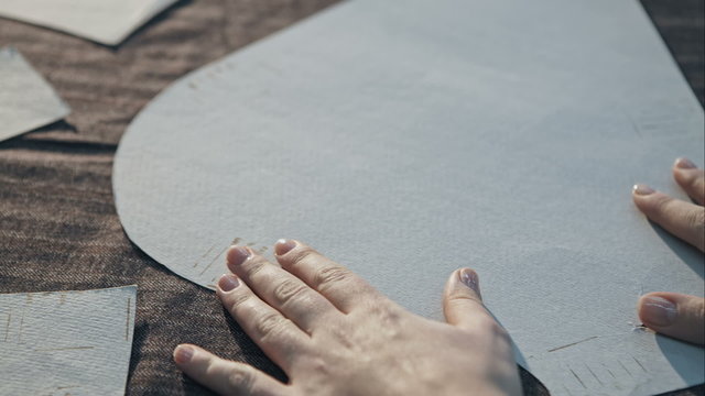 Seamstress template applies to canvas.