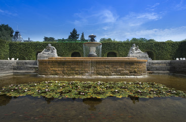 The Josephine Fountain in the Rose Garden_Baden-Baden_g&ouml;nner pl