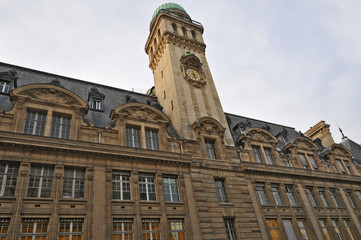 Fototapeta na wymiar Parigi, la Sorbona - torre dell'osservatorio