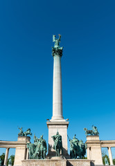 Fototapeta na wymiar Conmemorative column in Heroes Square in Budapest