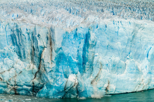 Falling iceberg at Perito Moreno glacier in Patagonia, Argentina