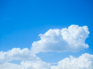 Naklejka na ściany i meble cloudscape blue sky on sunny day