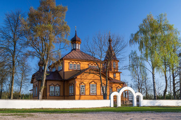 Fototapeta na wymiar Drewniana cerkiew w Juszkowym Grodzie, Podlasie