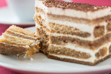 Tiramisu cake