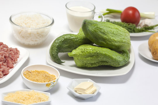 Ingredientes para Preparar Pepinos de Rellenar