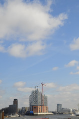 Fototapeta na wymiar Hamburg, Skyline, Stadtansicht, Elbe, Elbufer, Deutschland