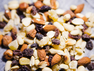walnut-fruit mixture