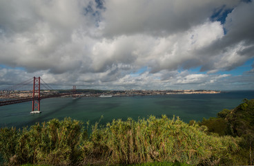 Obraz premium Bridge in Lisbon