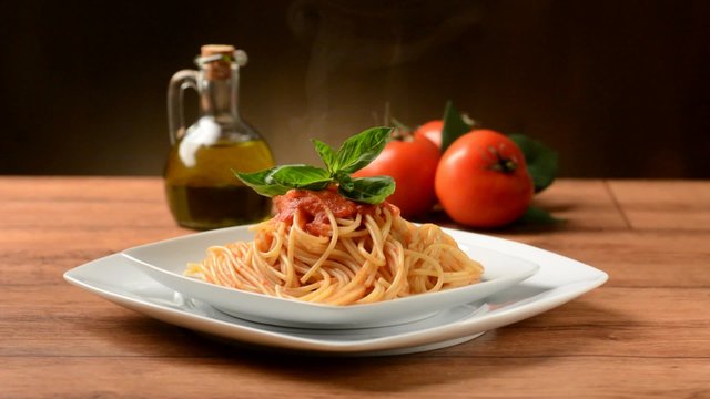 spaghetti al pomodoro - dissolvenza entrata e uscita