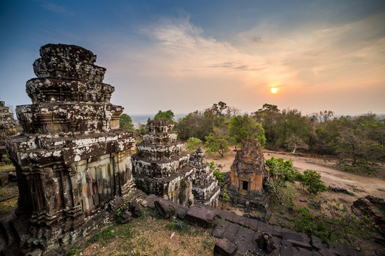 Angkor Wat in Siem reap , Cambodia