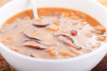 Beans with mushrooms
