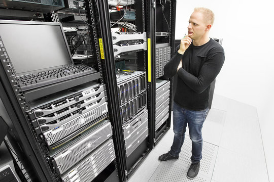 IT consultant try to solve problems in datacenter