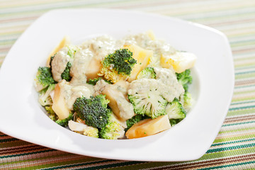 Broccoli with pineapple