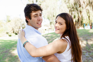 Fototapeta premium Young couple in the park