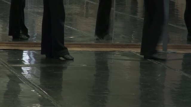 Lesson in dance class