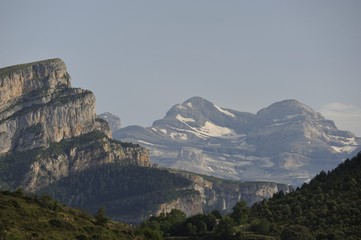 Fototapeta na wymiar mont perdu Parc national Ordesa,Aragon, Espagne