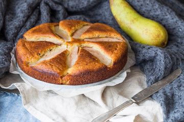 pie with fresh pears 