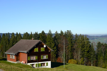 Fototapeta na wymiar Berghütte in Toggenburg - Alpen - Schweiz